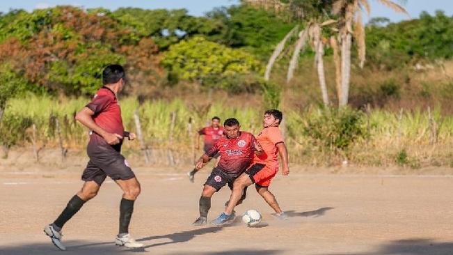 Amistoso de Futebol em comemoração ao aniversário de 28anos de Serrinha dos Pintos